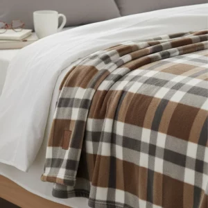 پتوی مسافرتی مایسا مدل چهارخانه