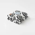 پتوی مسافرتی مایسا مدل لوزی